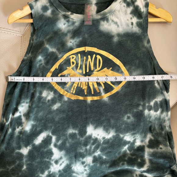 Tie Dye Betsy Johnson Tank Top with gold print - Picture 5 of 6